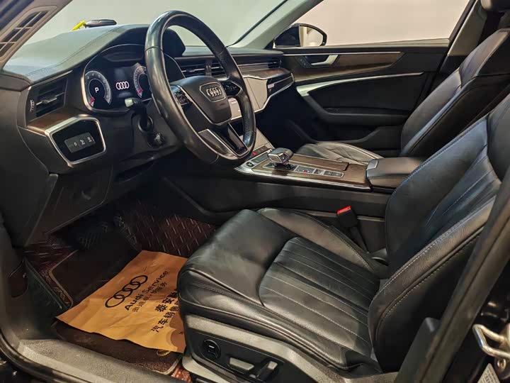 Фото 3 - Audi A6L