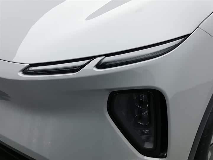 Фото 7 - Nio EC6