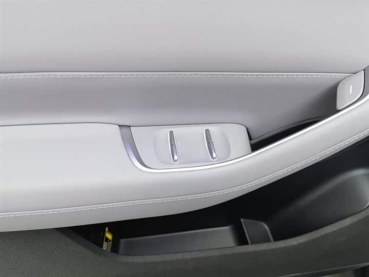 Фото 9 - Nio EC6