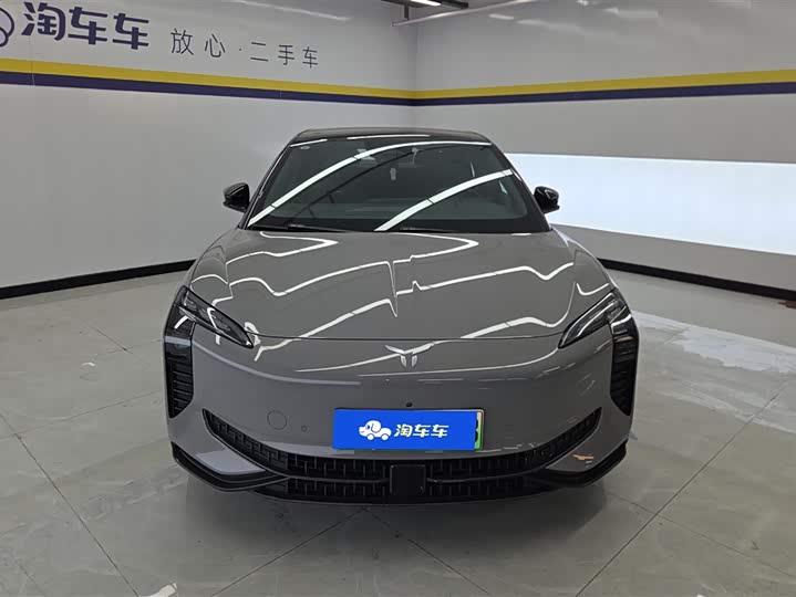 Фото 2 - Hongqi EH7