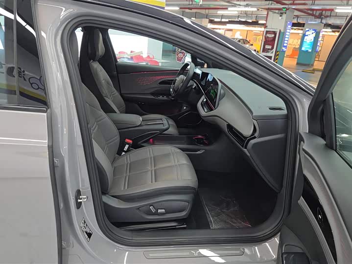 Фото 8 - Hongqi EH7