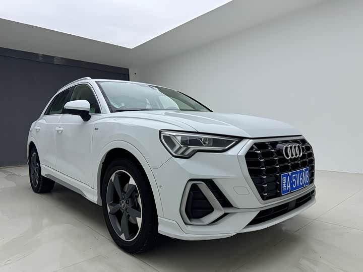 Фото 3 - Audi Q3