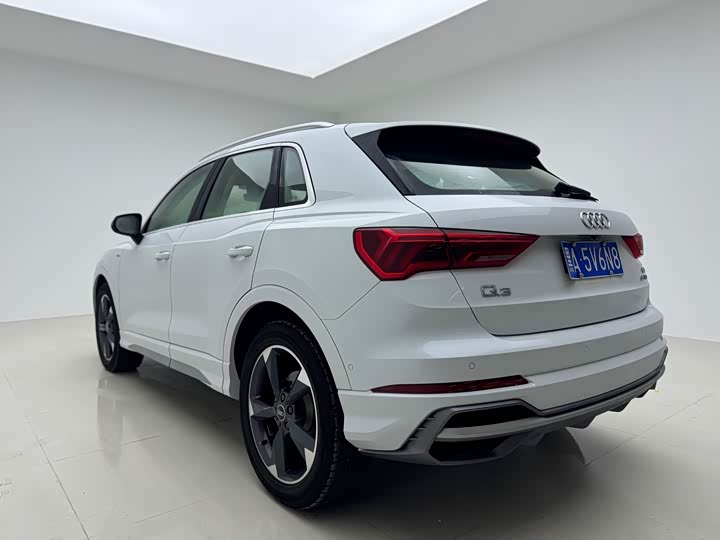 Фото 9 - Audi Q3