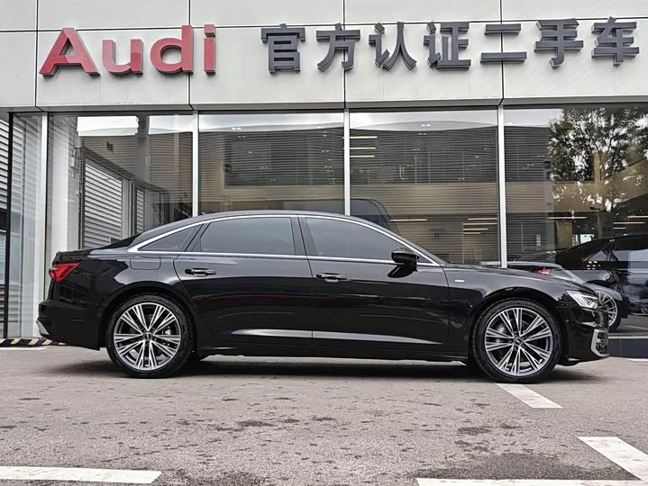 Фото 3 - Audi A6L