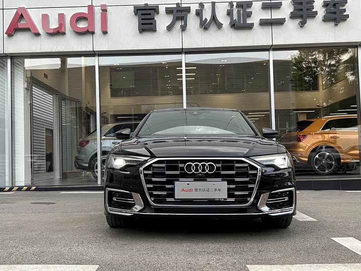 Фото 4 - Audi A6L