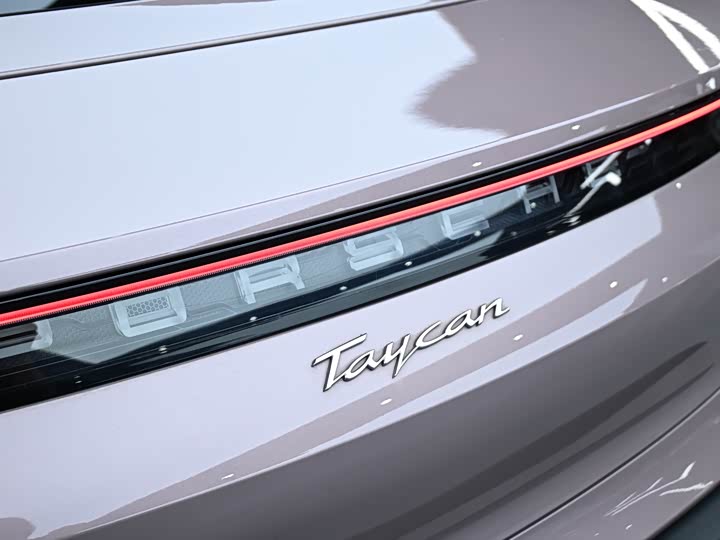 Фото 5 - Porsche Taycan