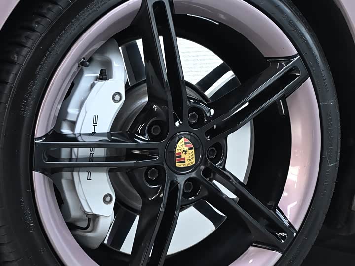 Фото 7 - Porsche Taycan