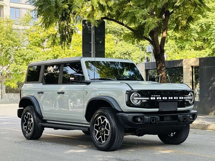Фото 3 - Ford Bronco