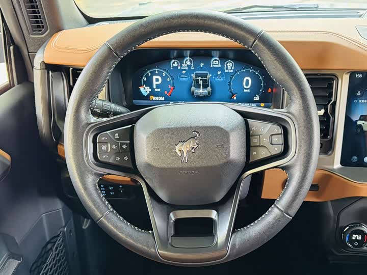 Фото 4 - Ford Bronco