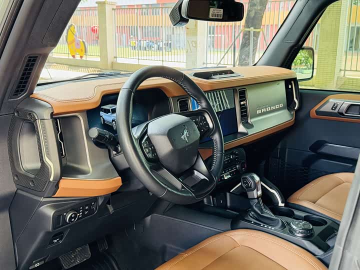 Фото 5 - Ford Bronco