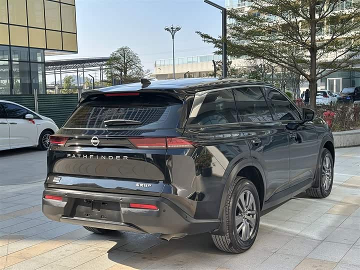 Фото 5 - Nissan Pathfinder