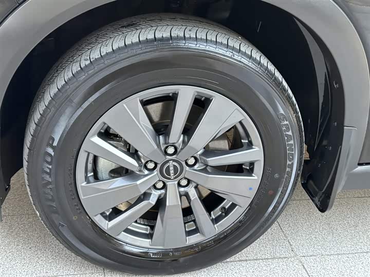 Фото 7 - Nissan Pathfinder