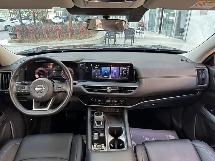 Фото 9 - Nissan Pathfinder