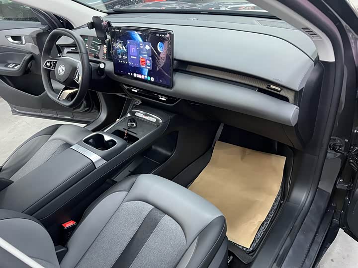 Фото 9 - MG Motor ES5