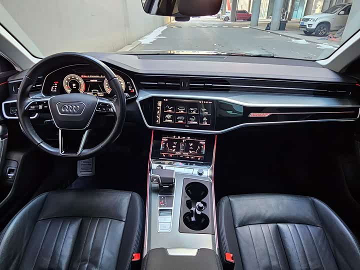 Фото 8 - Audi A6