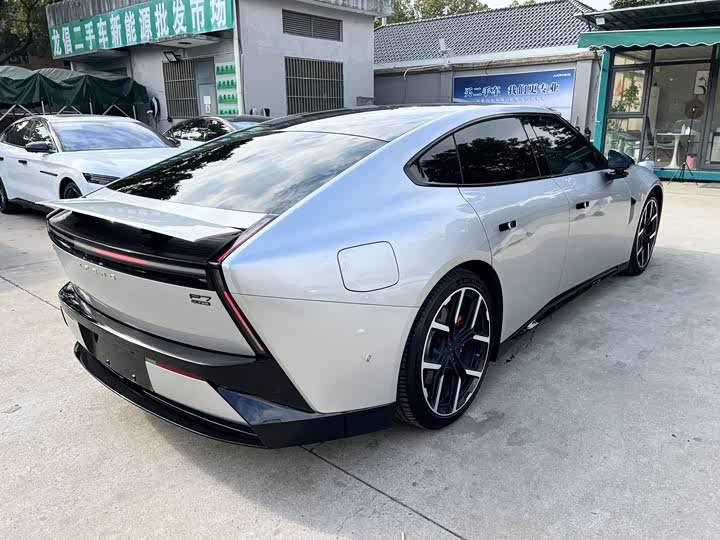 Фото 7 - XPeng P7