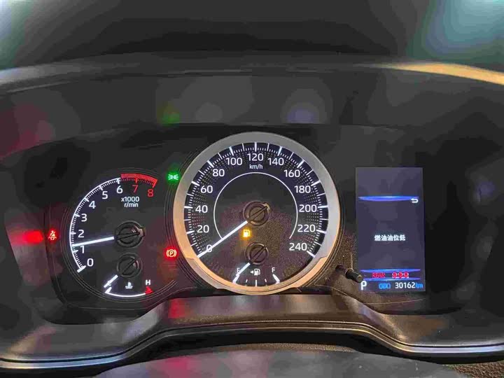 Фото 9 - Toyota Corolla