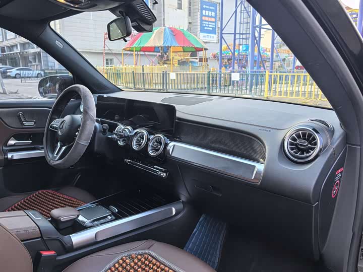 Фото 7 - Mercedes-Benz GLB-Class