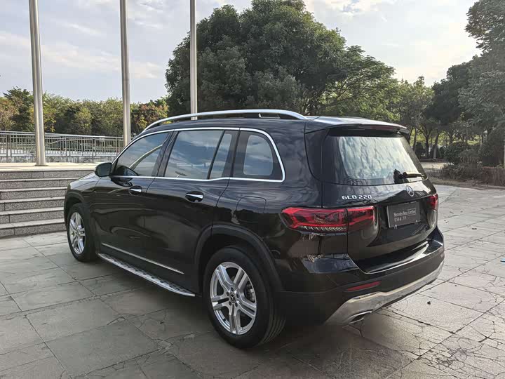 Фото 9 - Mercedes-Benz GLB-Class