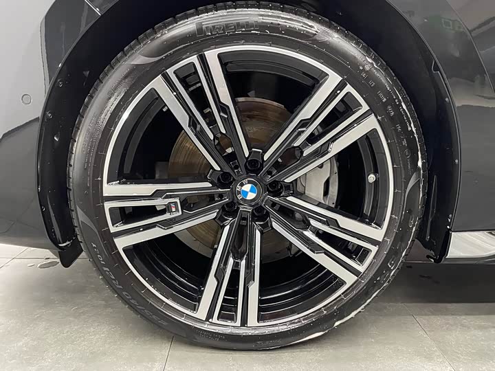 Фото 6 - BMW 7 Series