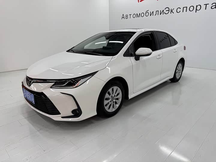 Фото 1 - Toyota Corolla