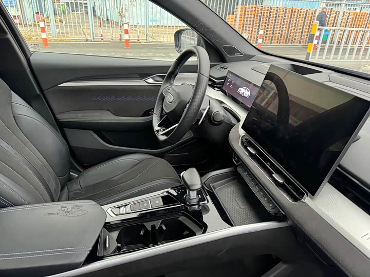 Photo 9 - Geely Preface