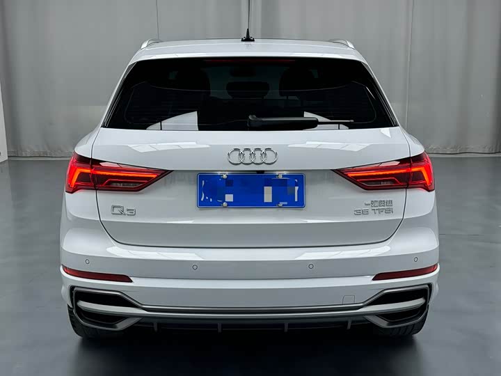 Фото 4 - Audi Q3