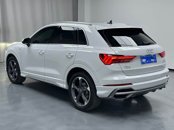 Фото 5 - Audi Q3