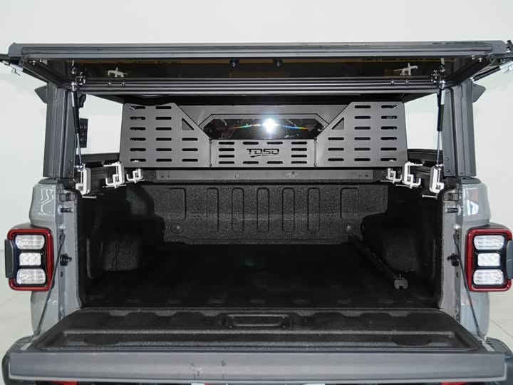 Фото 9 - Jeep Gladiator