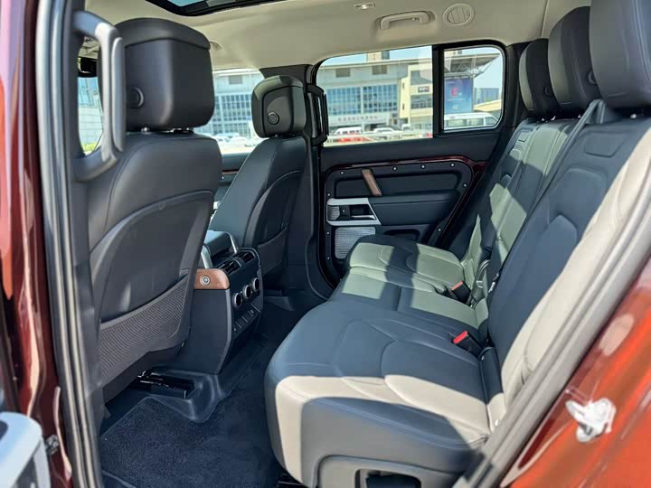 Фото 6 - Land Rover Defender