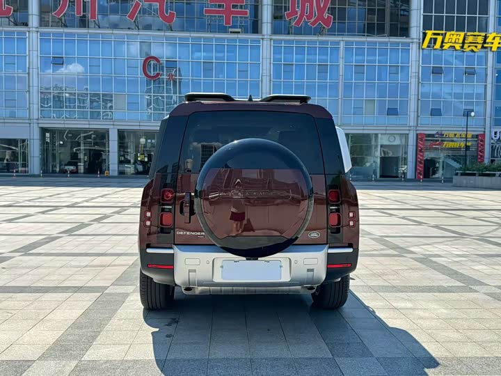 Фото 9 - Land Rover Defender