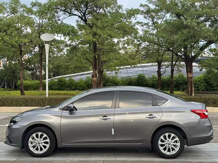 Фото 4 - Nissan Sylphy