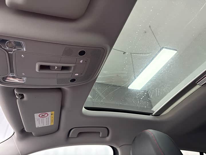 Фото 8 - Audi Q2L