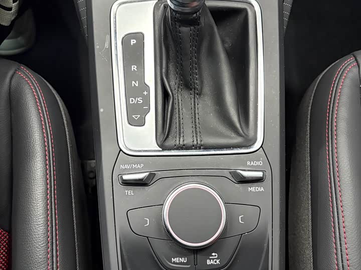 Фото 9 - Audi Q2L