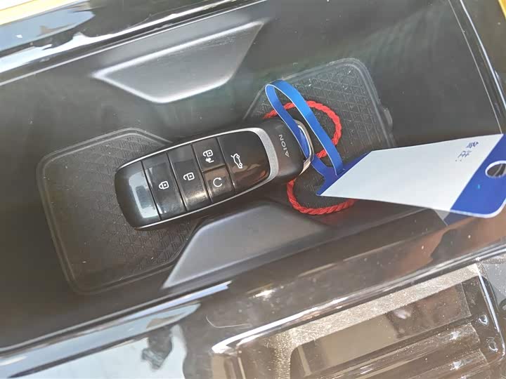 Фото 9 - GAC Aion Y