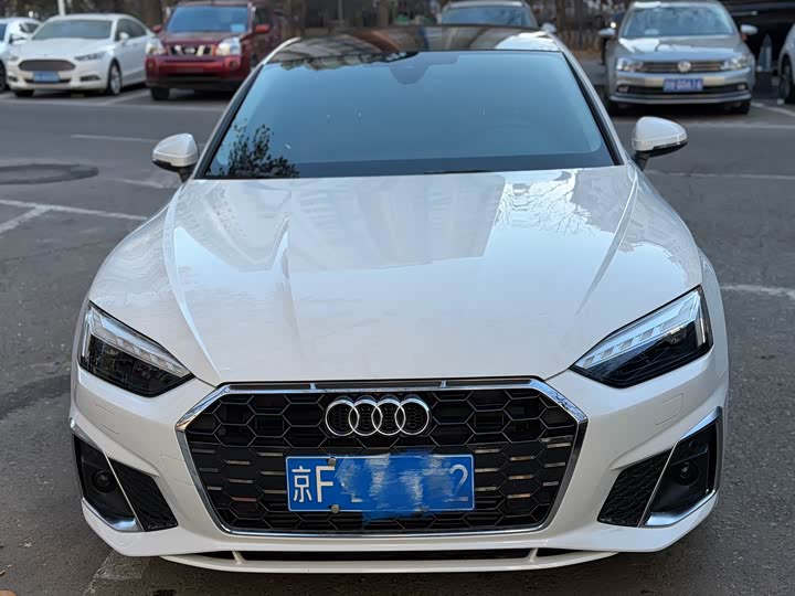 Фото 2 - Audi A5