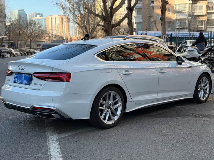 Фото 4 - Audi A5