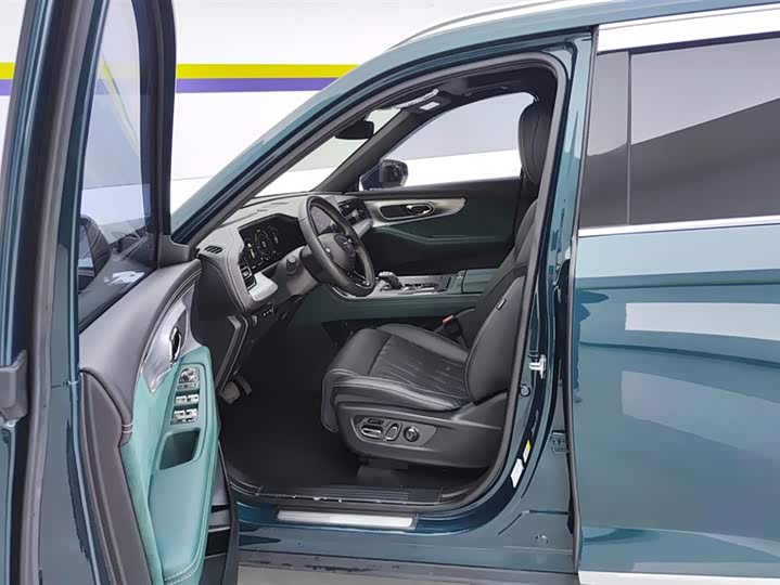 Фото 9 - GAC Trumpchi GS8