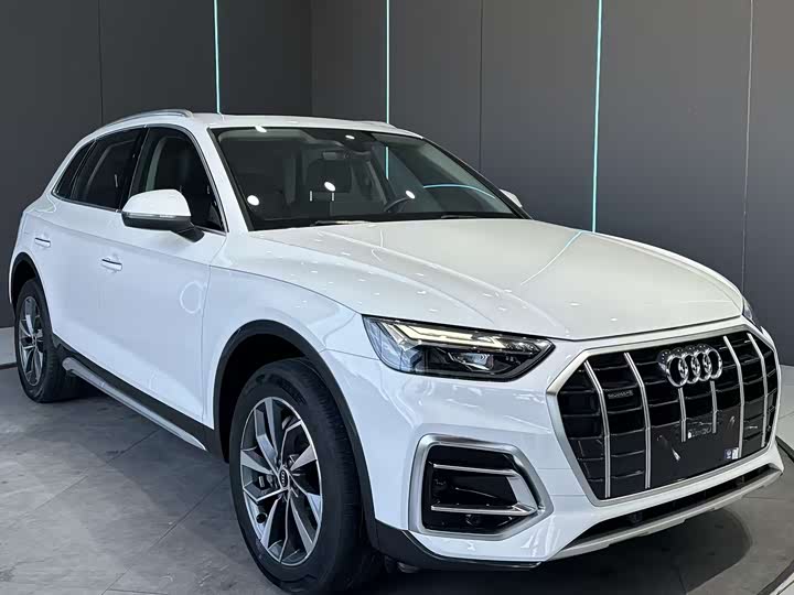 Фото 3 - Audi Q5L