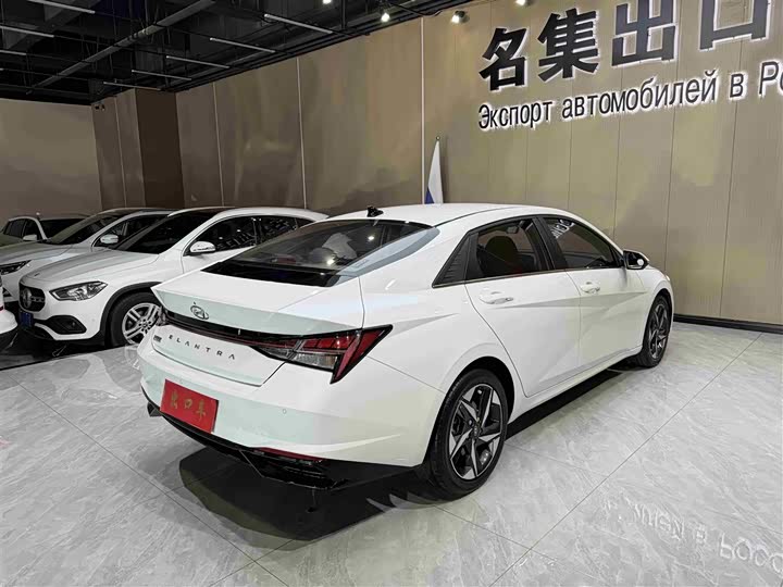 Фото 4 - Hyundai Elantra N line