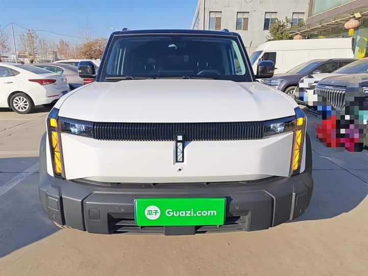 Фото 3 - Chery iCar 03