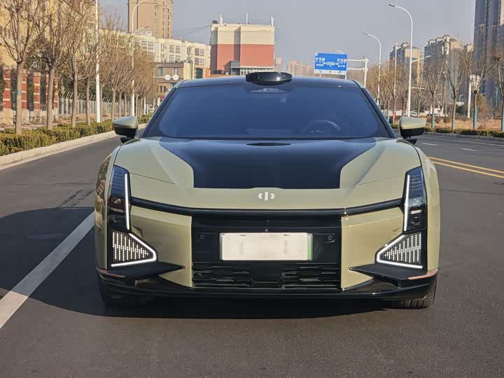 Фото 2 - HiPhi Z