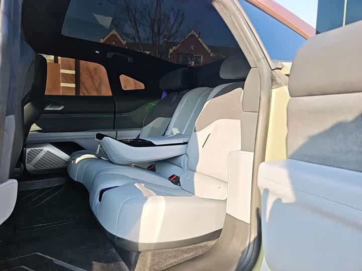 Фото 5 - HiPhi Z