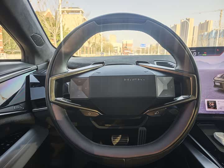 Фото 8 - HiPhi Z