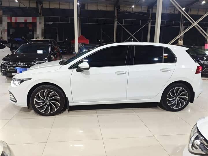 Фото 5 - Volkswagen Golf