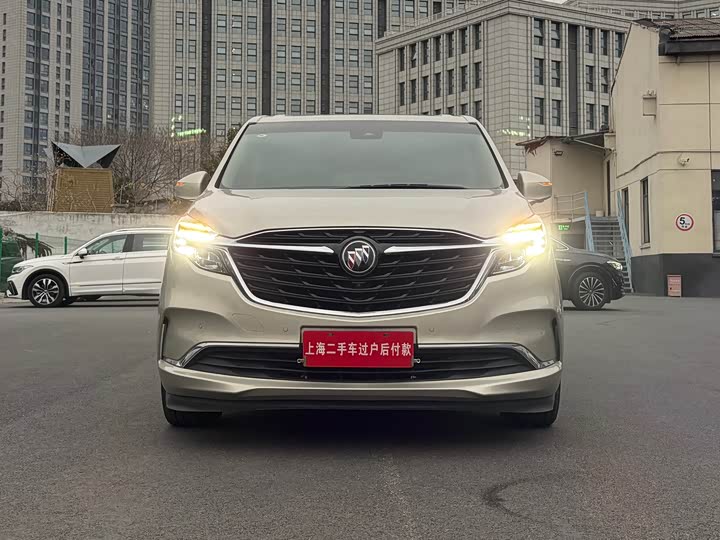 Фото 2 - Buick GL8 ES