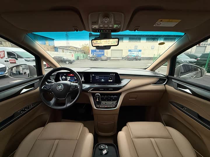 Фото 4 - Buick GL8 ES