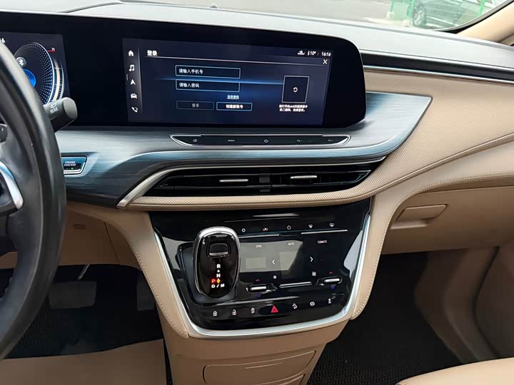 Фото 9 - Buick GL8 ES