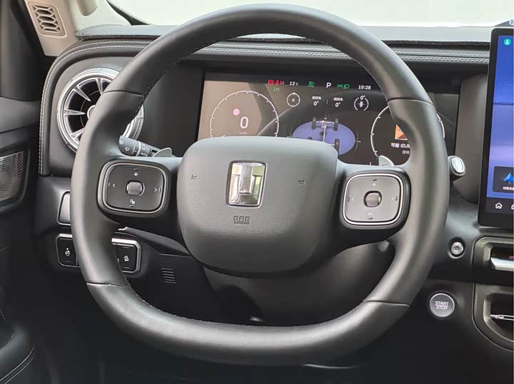 Фото 9 - Tank 300