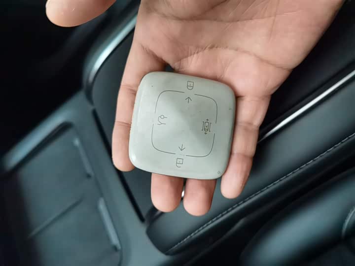 Фото 9 - Zeekr 7X